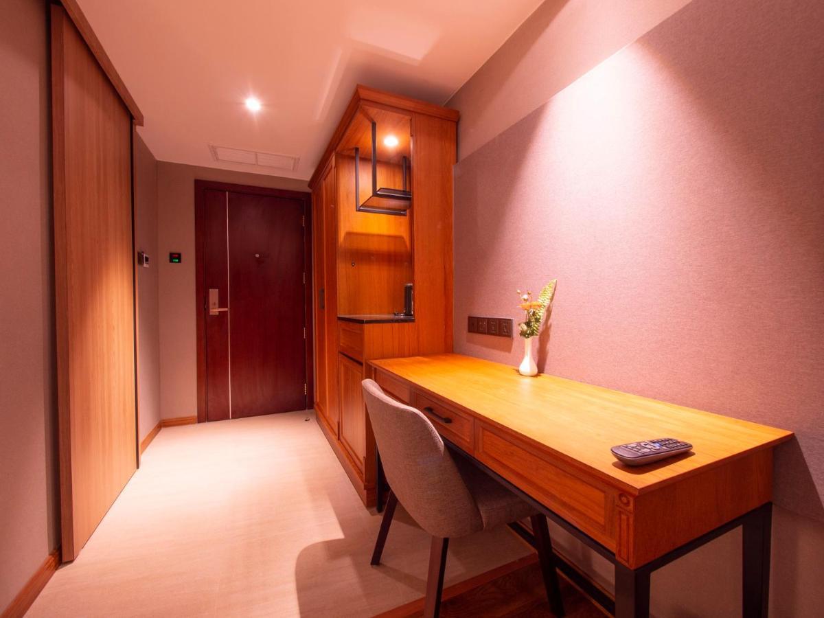 Prince Hotel Янгон Екстер'єр фото