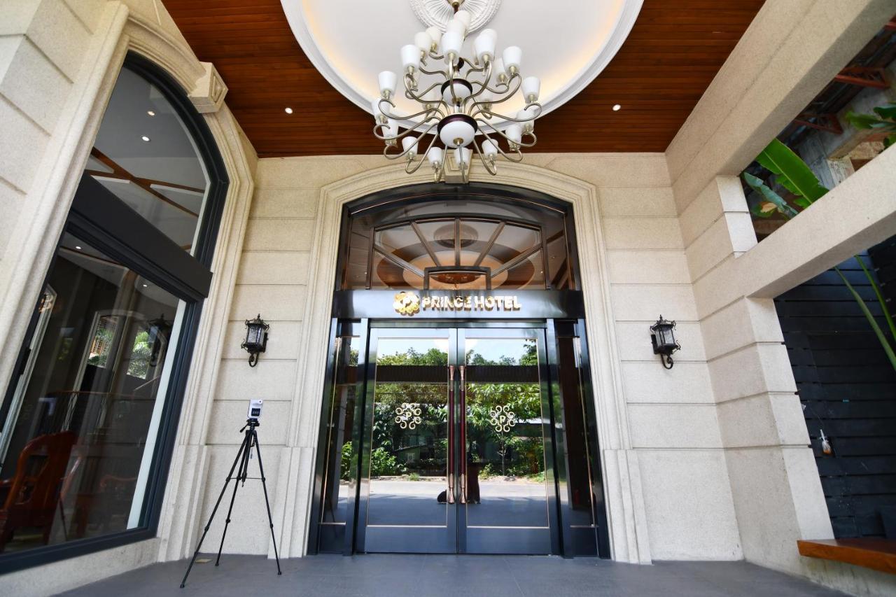 Prince Hotel Янгон Екстер'єр фото