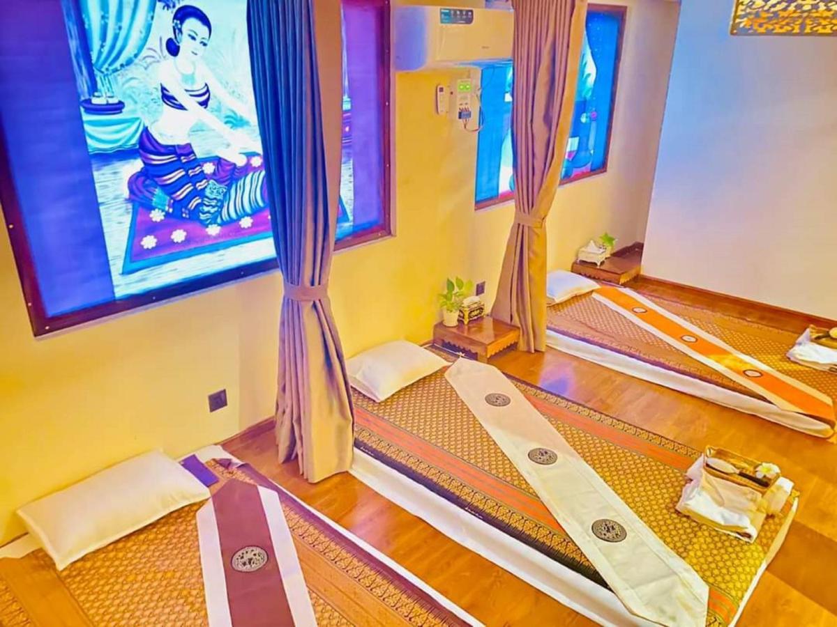 Prince Hotel Янгон Екстер'єр фото