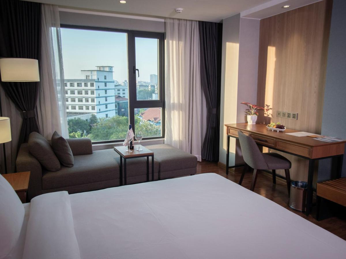 Prince Hotel Янгон Екстер'єр фото